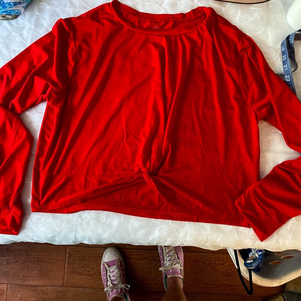 NWOT-Realessentials Workout Top